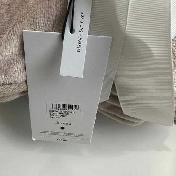 UGG Soft Beige Throw Blanket - Picture 2 of 4